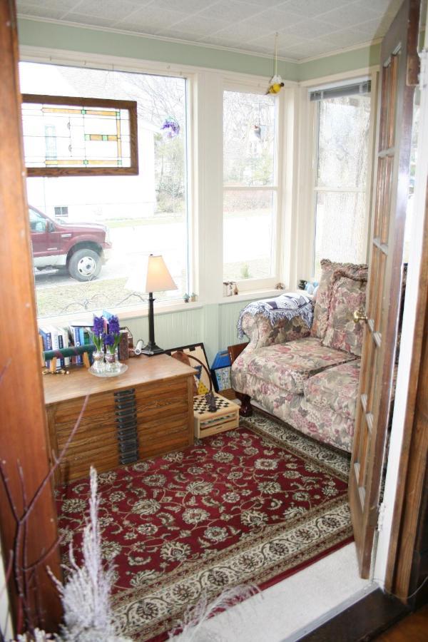 Serendipity Bed And Breakfast Saugatuck Bagian luar foto